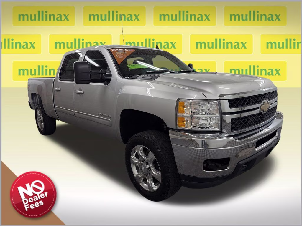 2011 Sheer Silver Metallic Chevrolet Silverado 2500HD LT 4X4 Truck