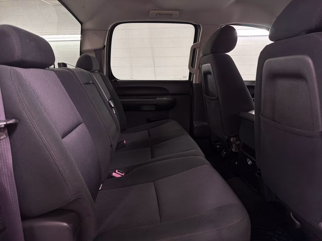 2011 Sheer Silver Metallic Chevrolet Silverado 2500HD LT 4X4 Truck