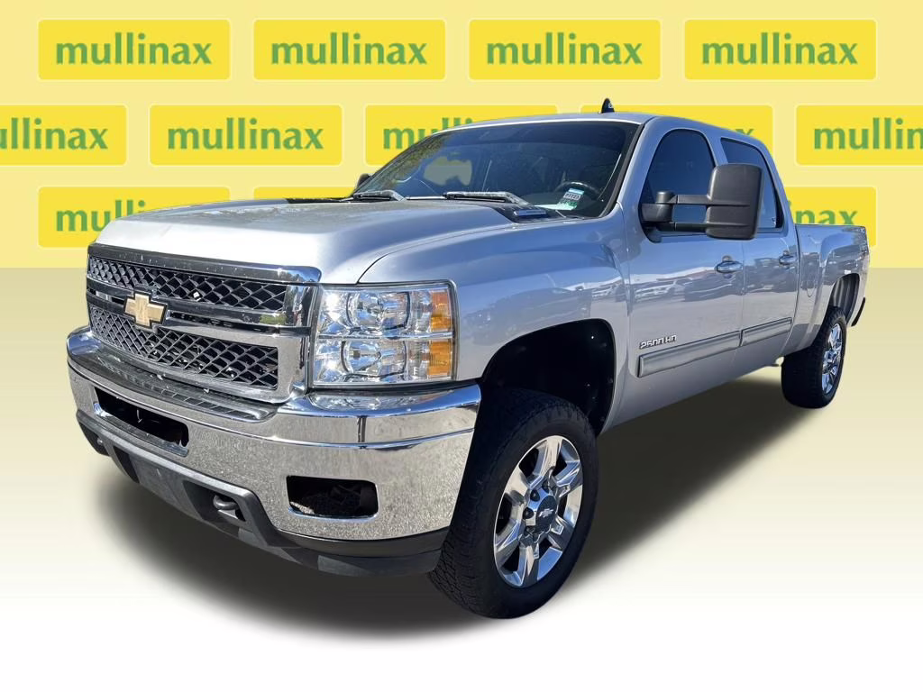2011 Sheer Silver Metallic Chevrolet Silverado 2500HD LT 4X4 Truck