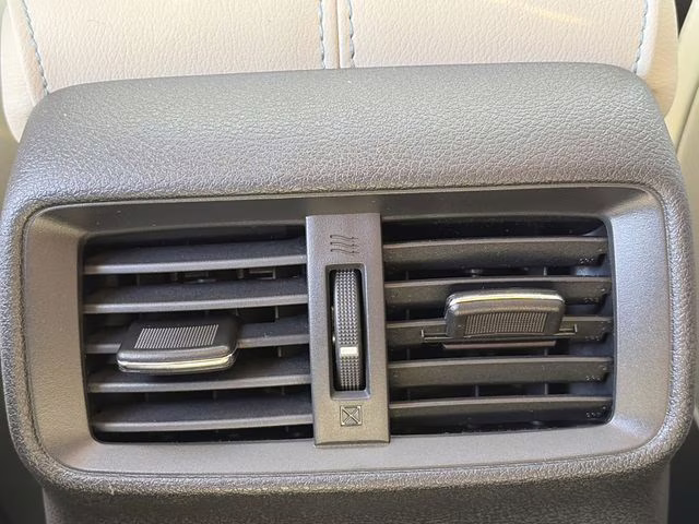 2026 Everest White Pearl/Black Nissan Murano Platinum AWD SUV