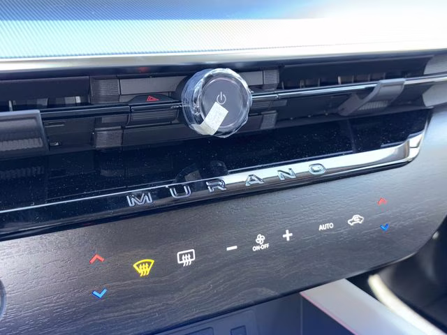 2026 Everest White Pearl/Black Nissan Murano Platinum AWD SUV