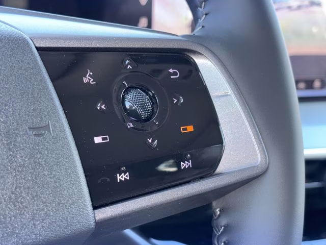 2026 Everest White Pearl/Black Nissan Murano Platinum AWD SUV