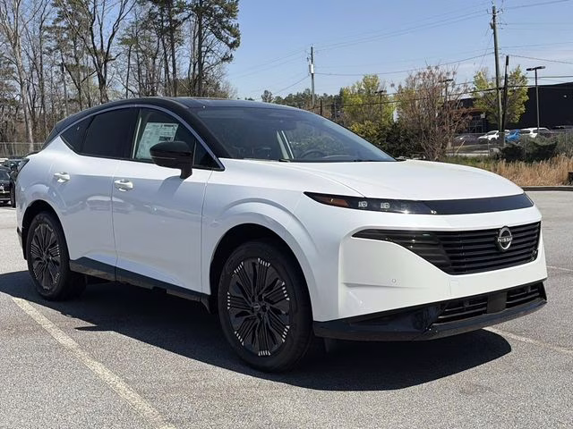 2026 Everest White Pearl/Black Nissan Murano Platinum AWD SUV