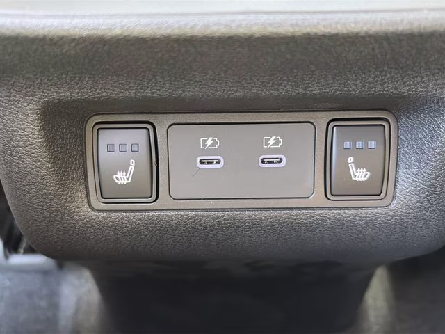 2026 Everest White Pearl/Black Nissan Murano Platinum AWD SUV