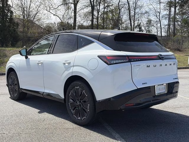 2026 Everest White Pearl/Black Nissan Murano Platinum AWD SUV
