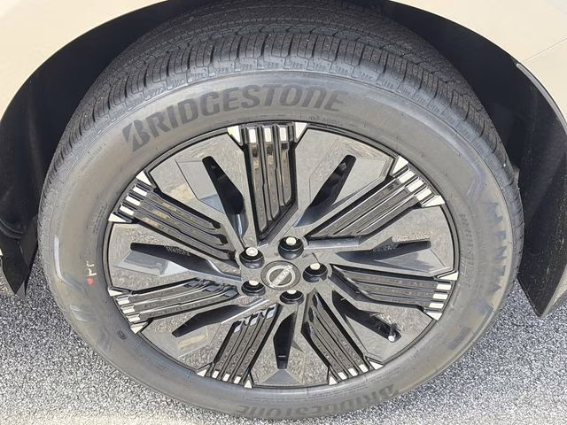 2026 Champagne Silver Metallic Nissan Murano Platinum AWD SUV