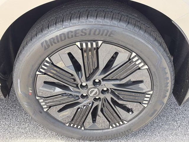 2026 Champagne Silver Metallic Nissan Murano Platinum AWD SUV