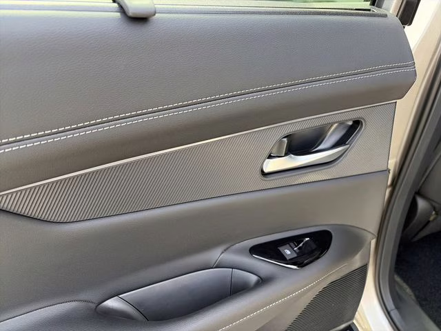 2026 Champagne Silver Metallic Nissan Murano Platinum AWD SUV