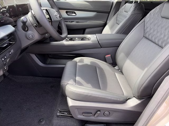 2026 Champagne Silver Metallic Nissan Murano Platinum AWD SUV