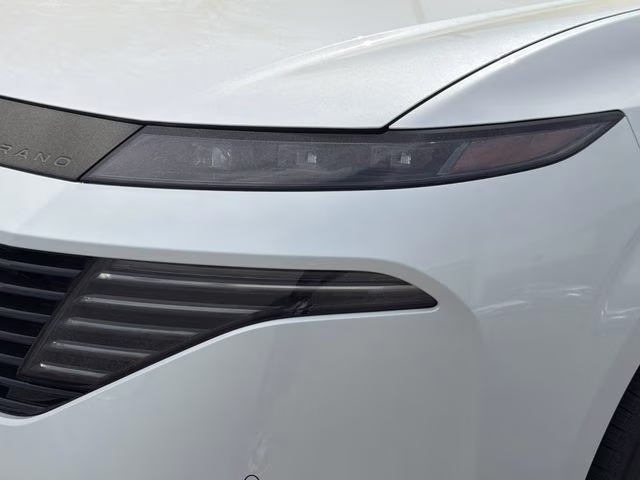 2026 Everest White Pearl/Black Nissan Murano Platinum AWD SUV
