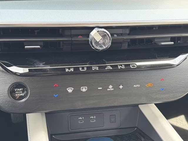 2026 Everest White Pearl/Black Nissan Murano Platinum AWD SUV