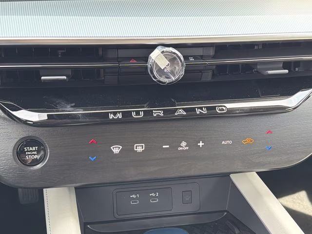 2026 Everest White Pearl/Black Nissan Murano Platinum AWD SUV