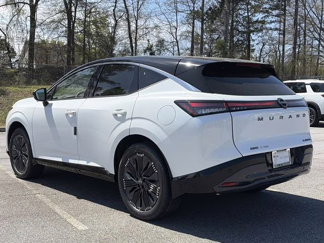 2026 Everest White Pearl/Black Nissan Murano Platinum AWD SUV