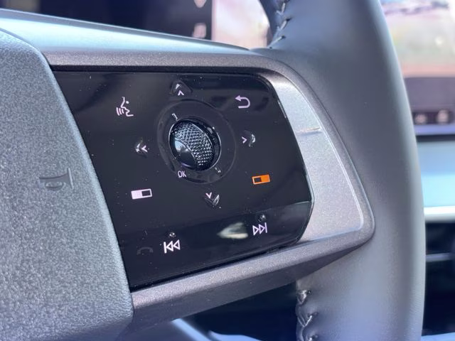 2026 Everest White Pearl/Black Nissan Murano Platinum AWD SUV