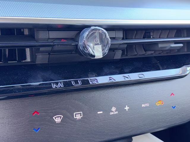 2026 Everest White Pearl/Black Nissan Murano Platinum AWD SUV