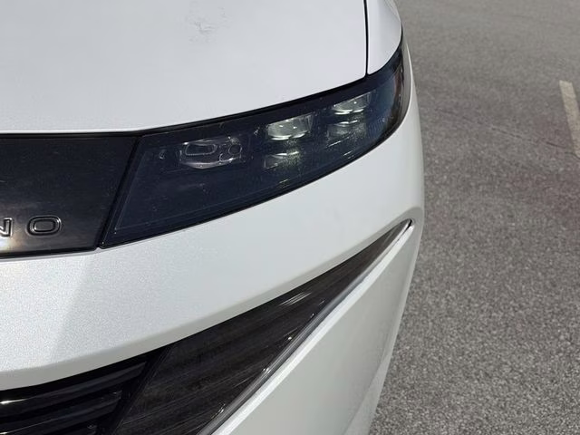 2026 Everest White Pearl/Black Nissan Murano Platinum AWD SUV
