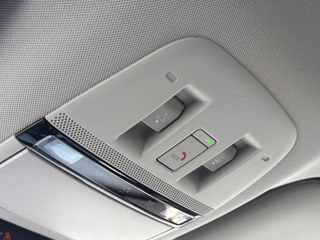 2026 Everest White Pearl/Black Nissan Murano Platinum AWD SUV