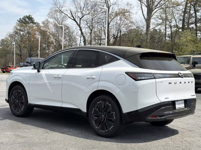 2026 Everest White Pearl/Black Nissan Murano Platinum AWD SUV