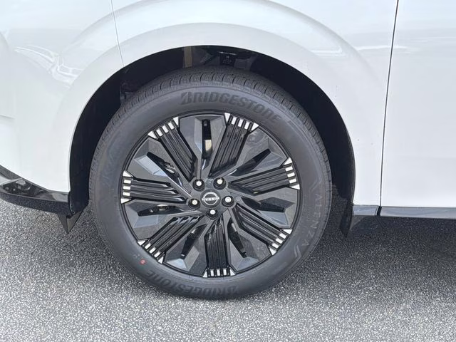 2026 Everest White Pearl/Black Nissan Murano Platinum AWD SUV