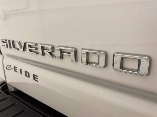 2024 Iridescent Pearl Tricoat Chevrolet Silverado 2500HD High Country 4X4 Truck