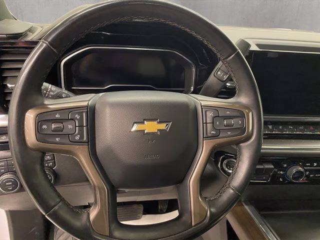 2024 Iridescent Pearl Tricoat Chevrolet Silverado 2500HD High Country 4X4 Truck