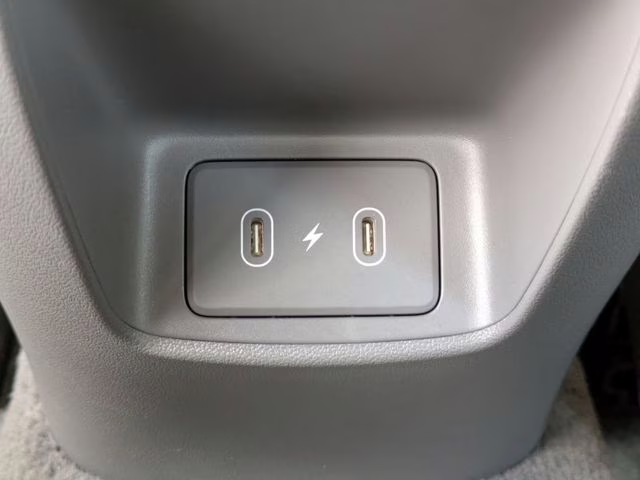 2025 Fluid Metal Hyundai Elantra SEL Convenience FWD Sedan