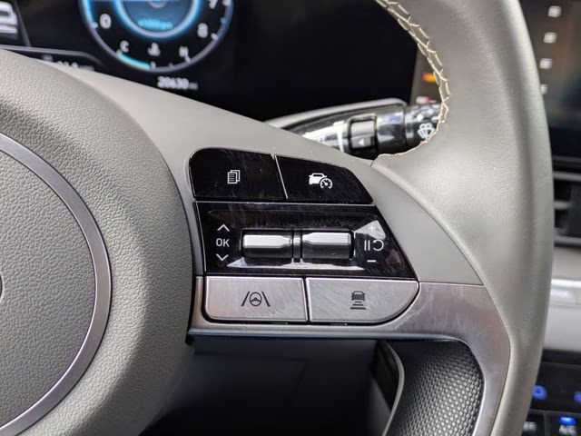 2025 Fluid Metal Hyundai Elantra SEL Convenience FWD Sedan