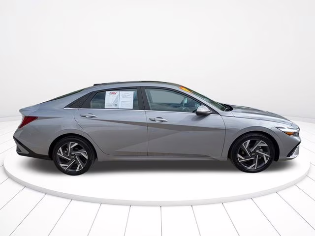 2025 Fluid Metal Hyundai Elantra SEL Convenience FWD Sedan