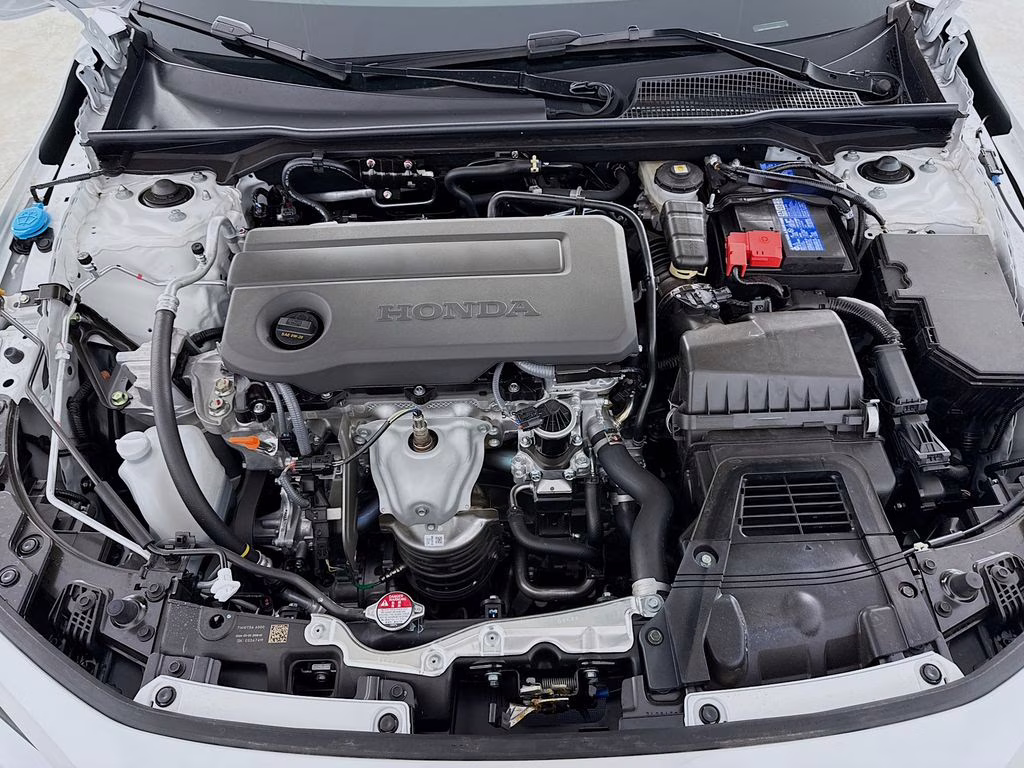 2026 Platinum White Pearl Honda Civic Sport FWD Hatchback