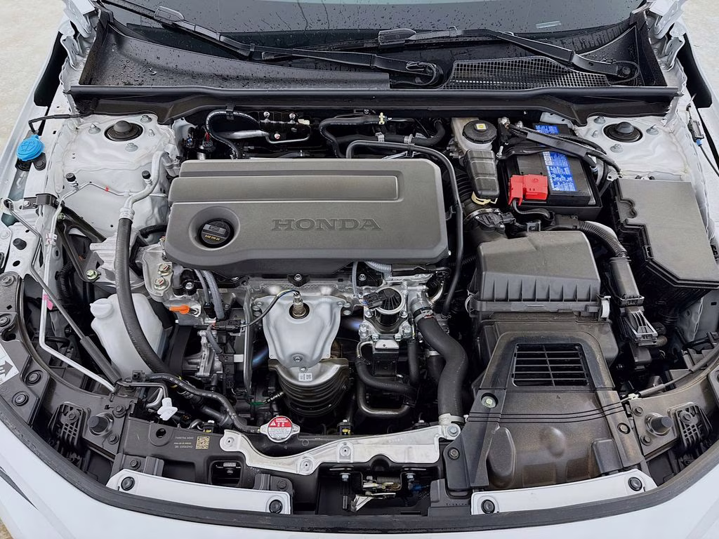 2026 Platinum White Pearl Honda Civic Sport FWD Hatchback