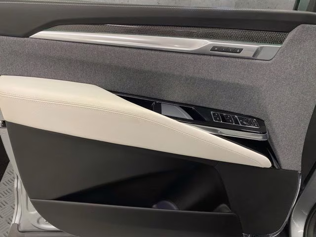 2025 Argent Silver Metallic Cadillac Escalade ESV V-Series AWD SUV