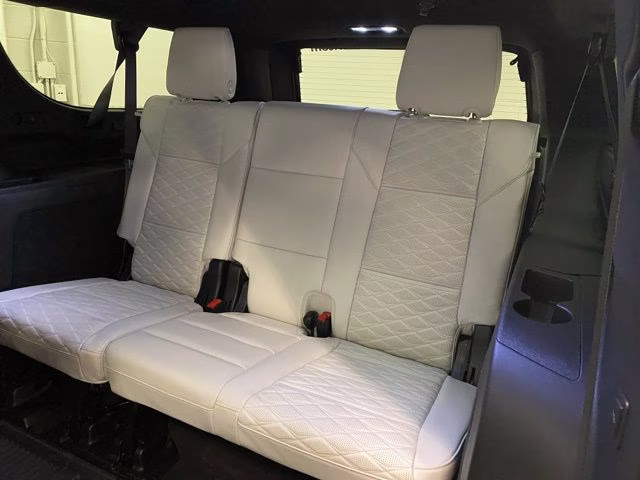 2025 Argent Silver Metallic Cadillac Escalade ESV V-Series AWD SUV