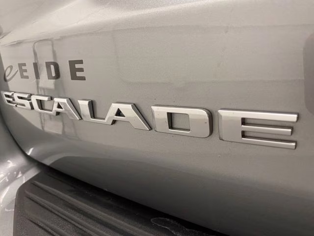 2025 Argent Silver Metallic Cadillac Escalade ESV V-Series AWD SUV