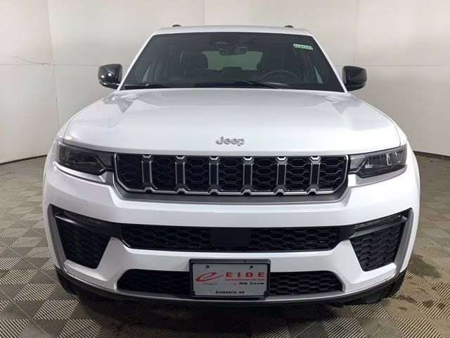 2026 Bright White Clearcoat Jeep Grand Cherokee Limited 4X4 SUV
