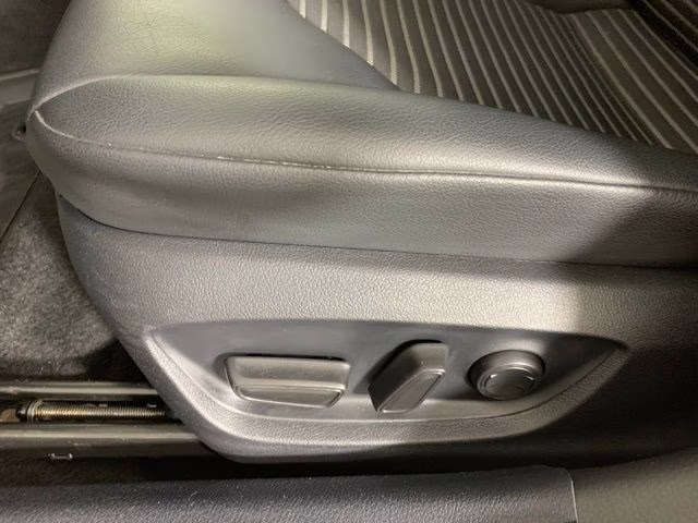 2023 Wind Chill Pearl Toyota Camry SE FWD Sedan