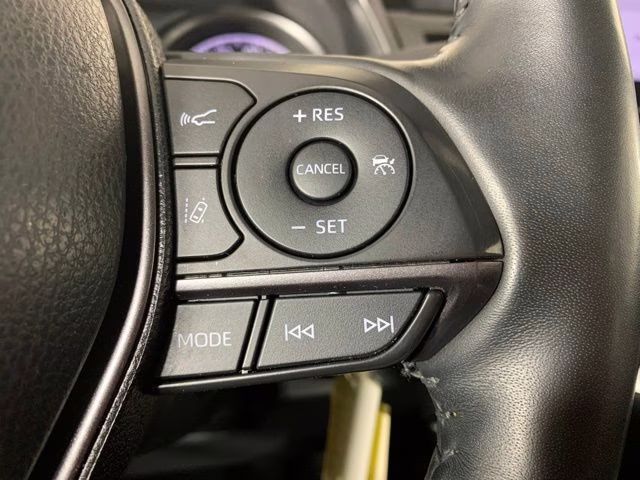 2023 Wind Chill Pearl Toyota Camry SE FWD Sedan