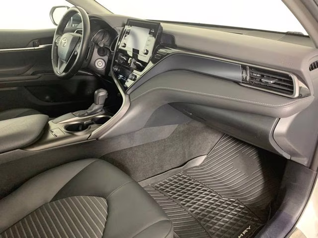 2023 Wind Chill Pearl Toyota Camry SE FWD Sedan