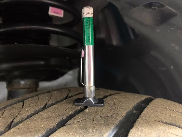 2023 Wind Chill Pearl Toyota Camry SE FWD Sedan