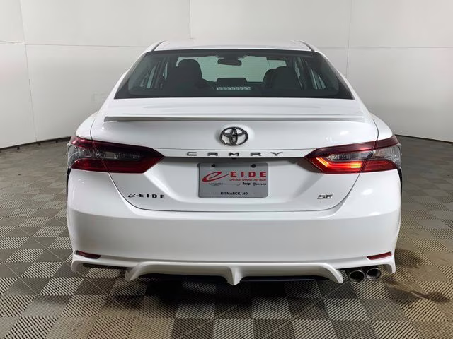 2023 Wind Chill Pearl Toyota Camry SE FWD Sedan
