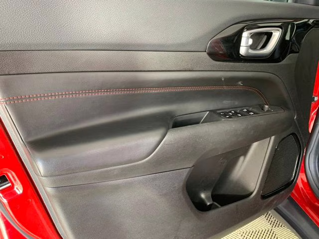 2025 Red Hot Pearlcoat Jeep Compass Trailhawk 4X4 SUV