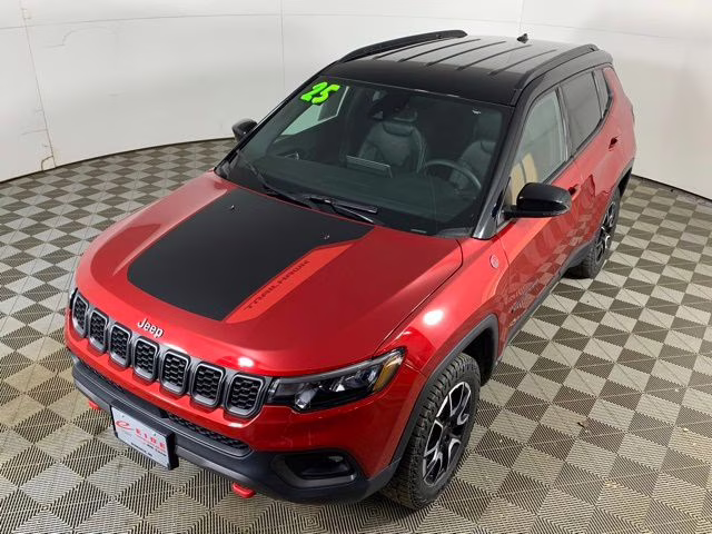 2025 Red Hot Pearlcoat Jeep Compass Trailhawk 4X4 SUV