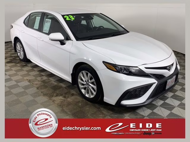 2023 Wind Chill Pearl Toyota Camry SE FWD Sedan