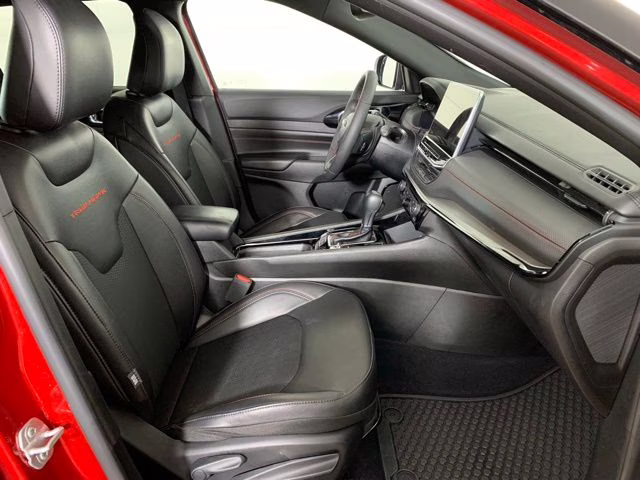 2025 Red Hot Pearlcoat Jeep Compass Trailhawk 4X4 SUV