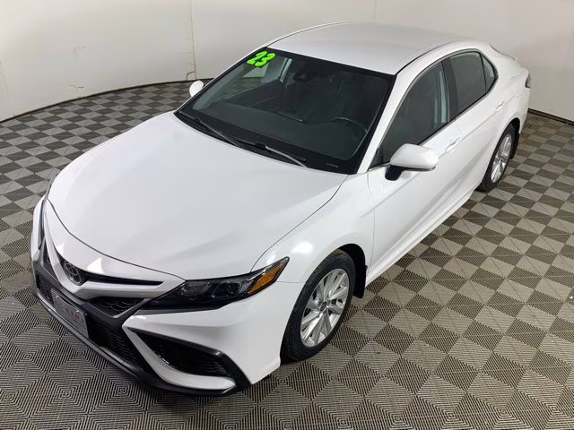 2023 Wind Chill Pearl Toyota Camry SE FWD Sedan