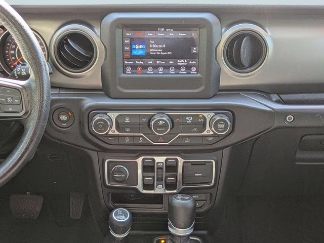 2022 Bright White Clearcoat Jeep Wrangler Unlimited Willys 4X4 SUV