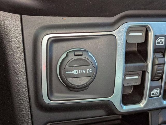 2022 Bright White Clearcoat Jeep Wrangler Unlimited Willys 4X4 SUV