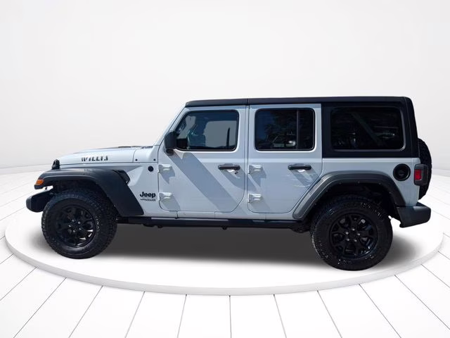 2022 Bright White Clearcoat Jeep Wrangler Unlimited Willys 4X4 SUV