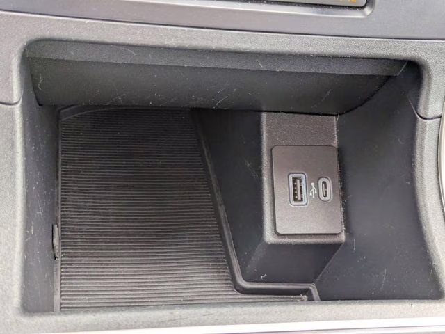 2024 Silver Metallic Ford Edge SEL AWD SUV