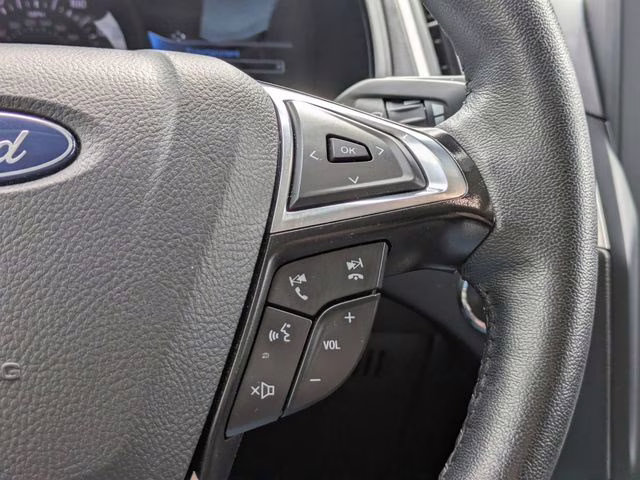 2024 Silver Metallic Ford Edge SEL AWD SUV