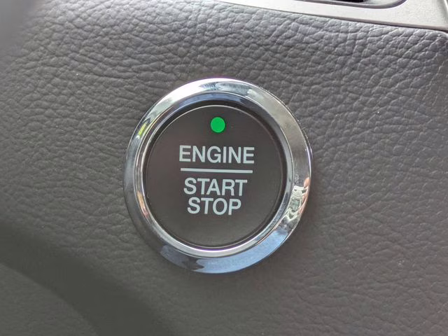 2024 Silver Metallic Ford Edge SEL AWD SUV